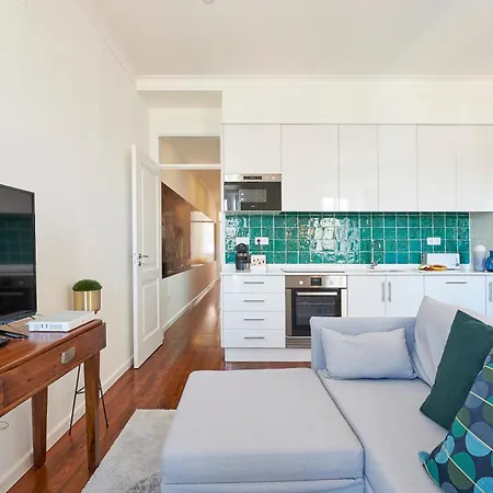 Elegant Santana Lisboa