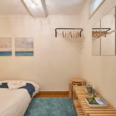 Elegant Santana Lisboa