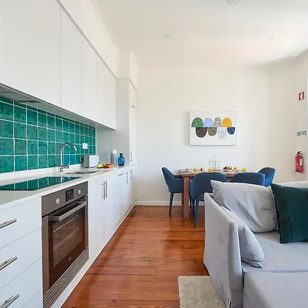 Elegant Santana Lisboa