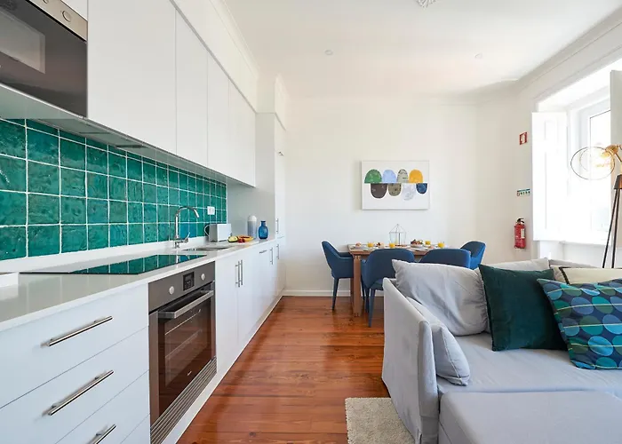 Elegant Santana Lisboa