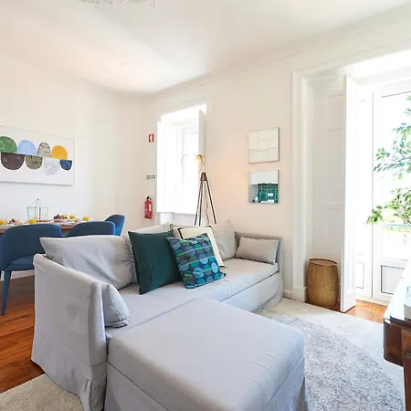 Elegant Santana Lisboa